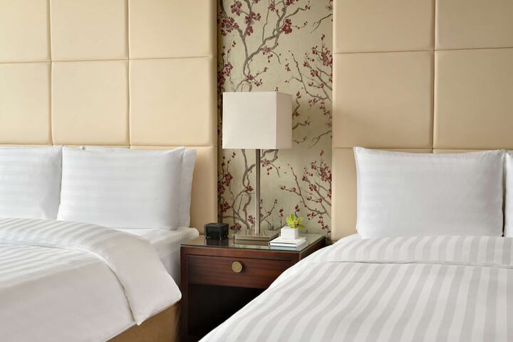 Executive Room 2 Queen Beds (7 of 11)