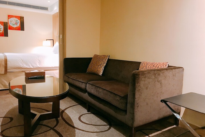 Room 25 of 93