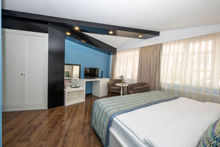Room 27 of 151