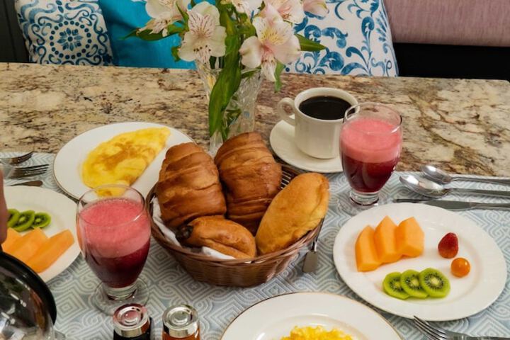 Breakfast/Coffee Service 82 of 106
