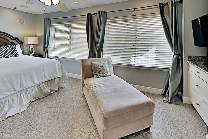 Room 4 of 48