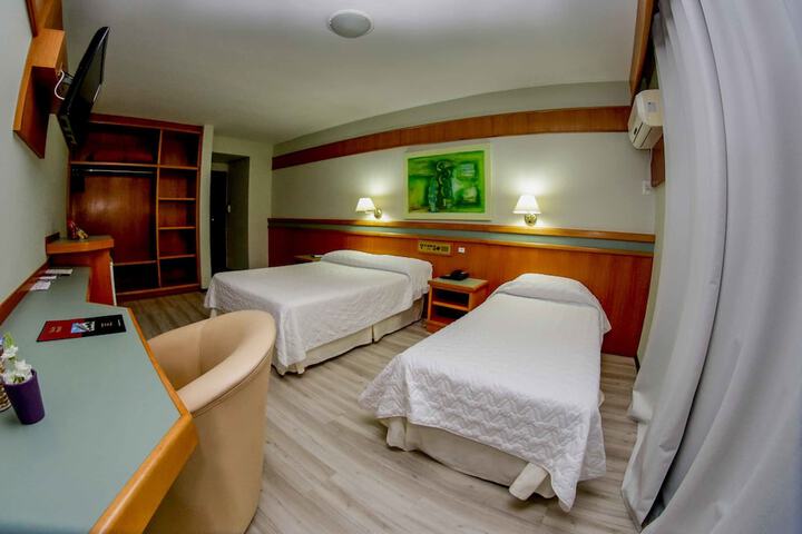 Room 9 of 67