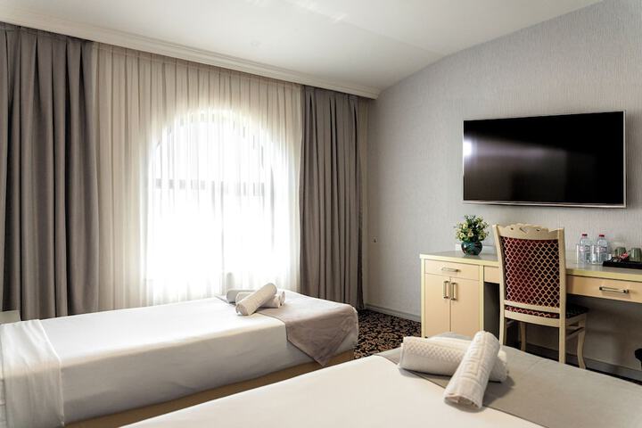 Room 30 of 72