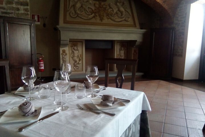 Dining 51 of 95