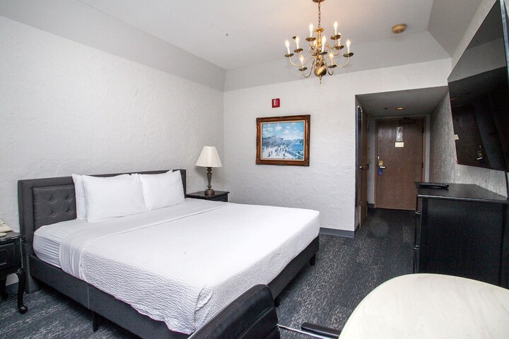Room 41 of 175
