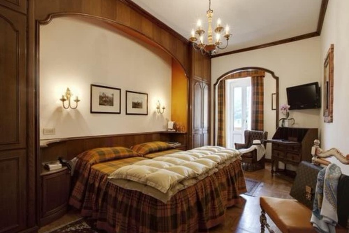 Room 14 of 45