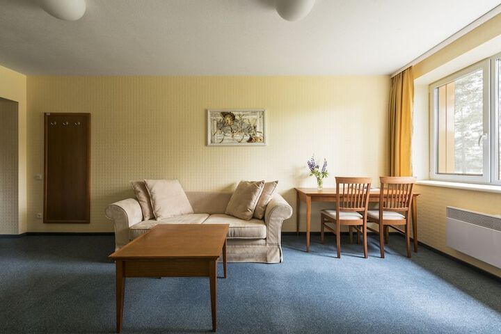 Room 26 of 64