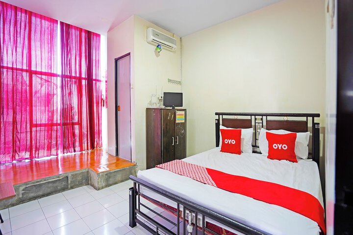 OYO 91415 De Wijaya Hotel