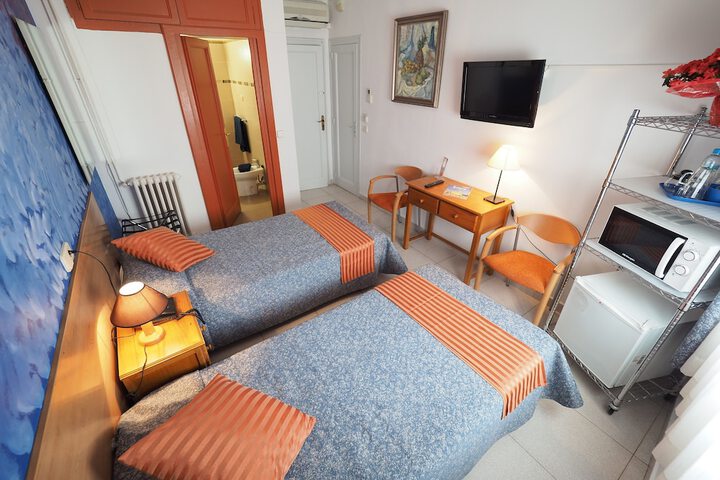 Room 8 of 51