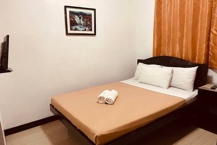 Room 4 of 7