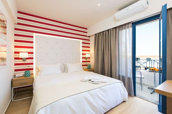 Room 15 of 44