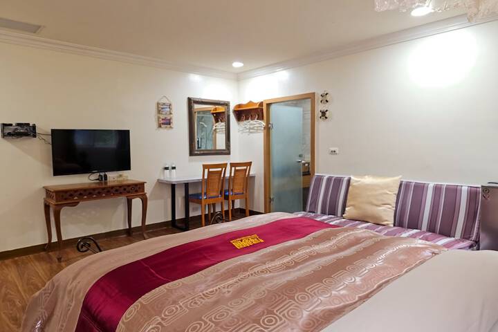 Room 40 of 81