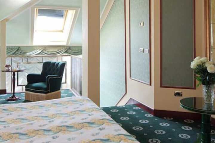 Room 37 of 180