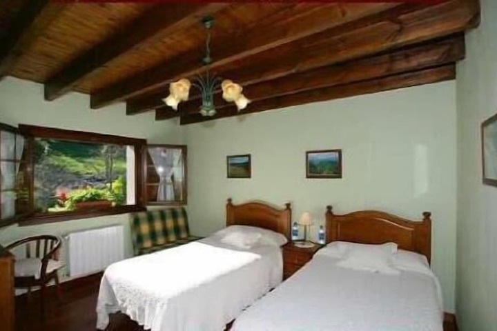 Room 7 of 61