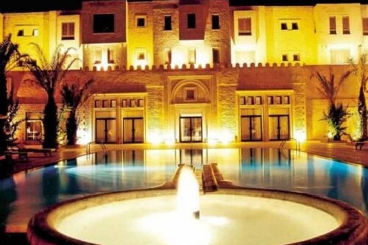 Pool Hotel