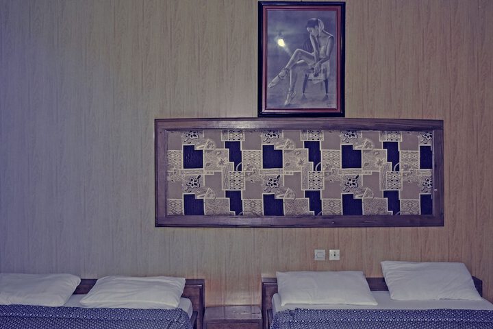 Room 13 of 35