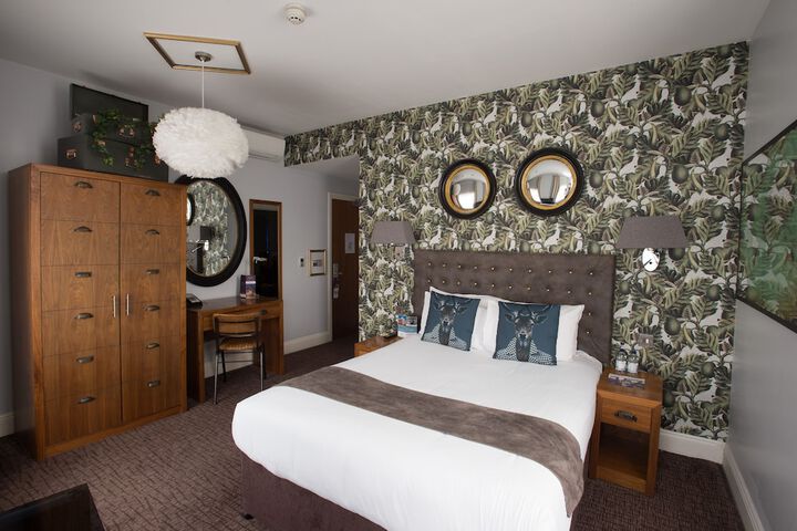 Room 15 of 112