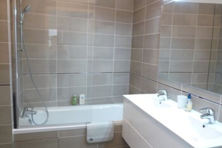 Room 4 of 26