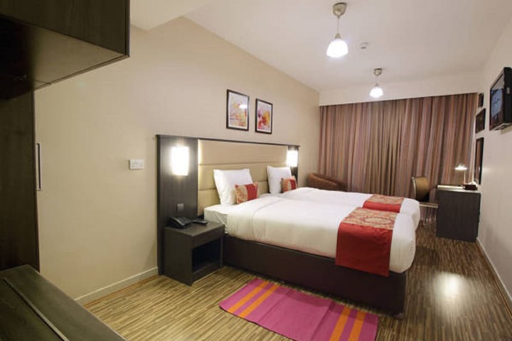 Room 6 of 27