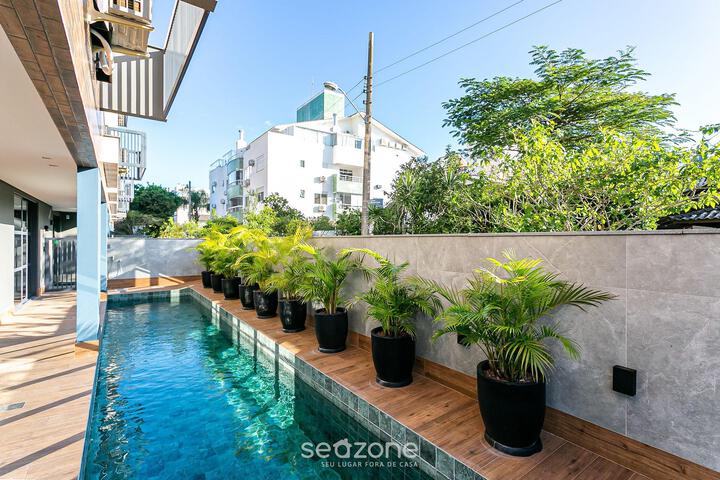 Apto novo com churrasq e piscina em JurerÃª JPR201