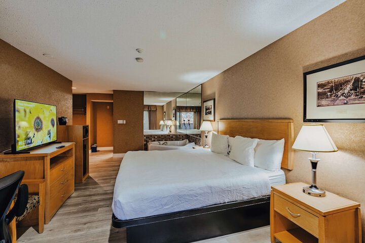 Room 43 of 68