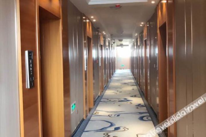Hotel Interior 8 of 24