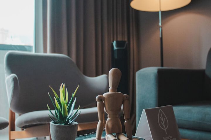Room 28 of 60