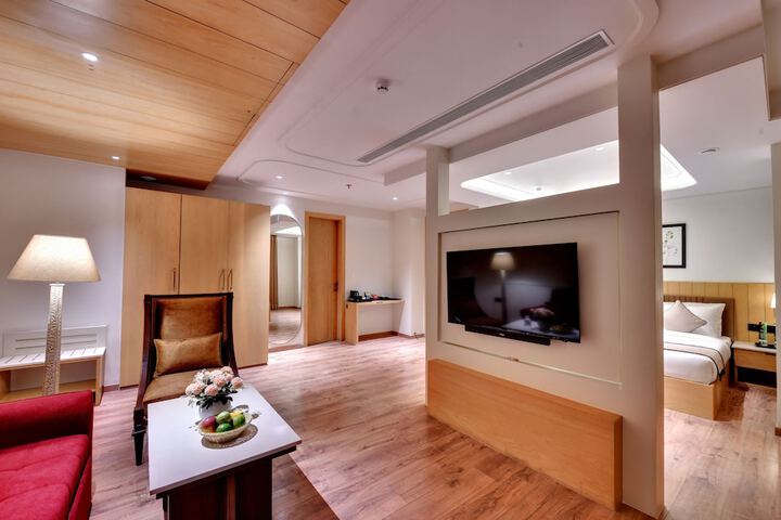 Room 15 of 22