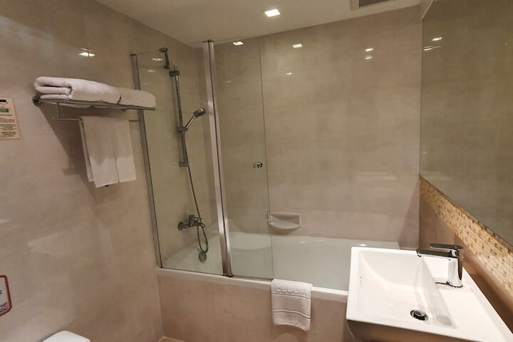 Clean Restrooms