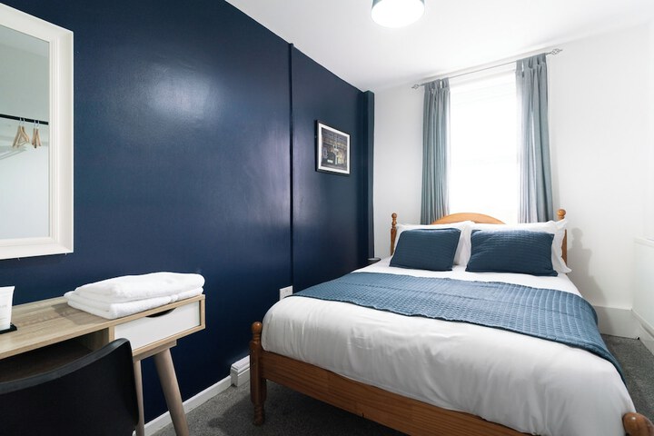 Room 32 of 51