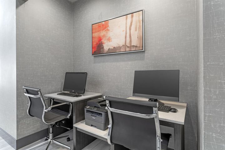 Business Center 32 of 33