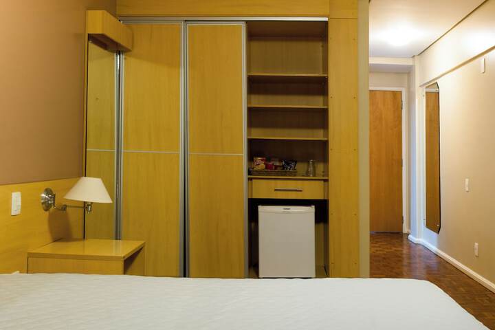 Room 25 of 46