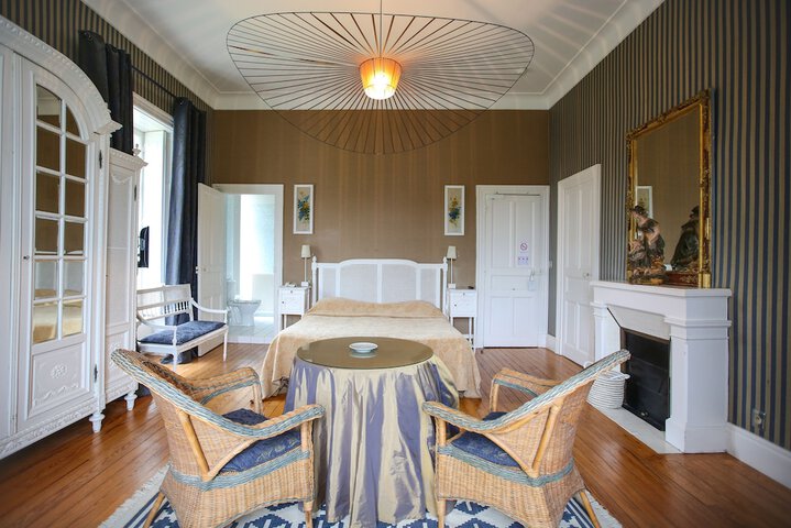 Room 6 of 59
