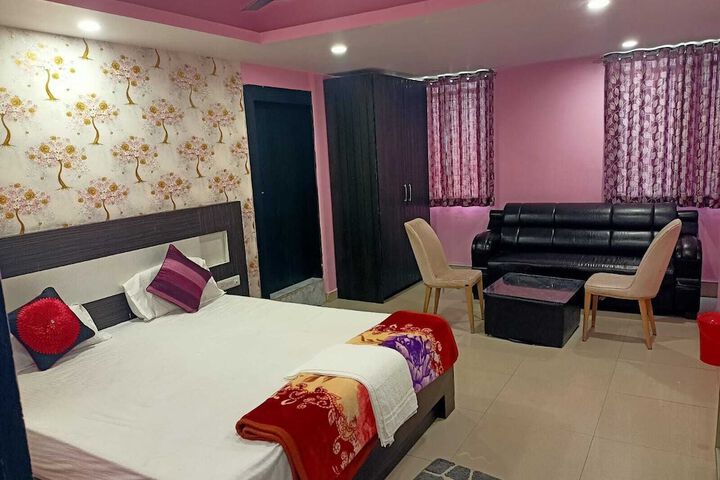 Room 16 of 48