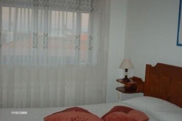 Room 6 of 50