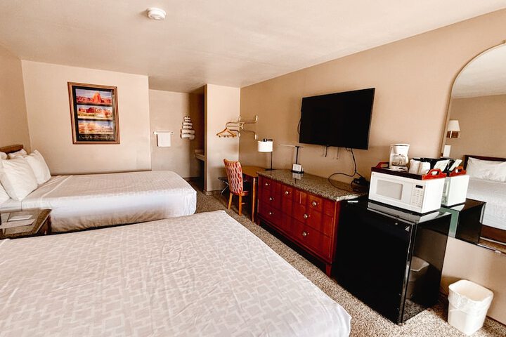 Room 8 of 47