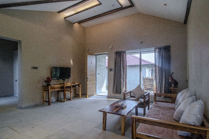 Room 42 of 76