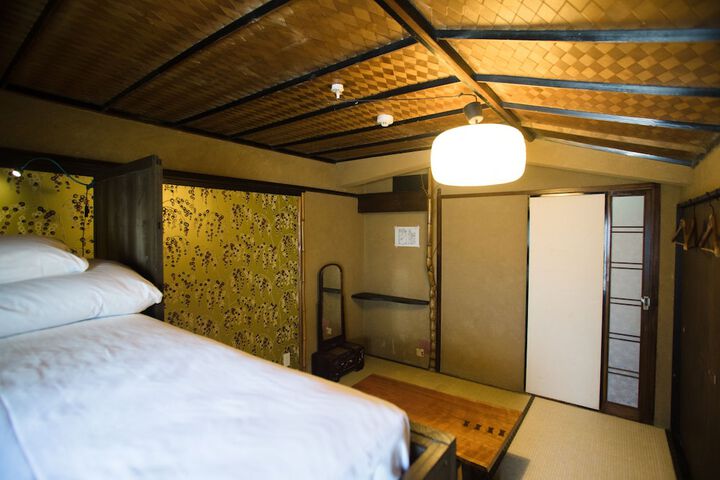 Room 26 of 66