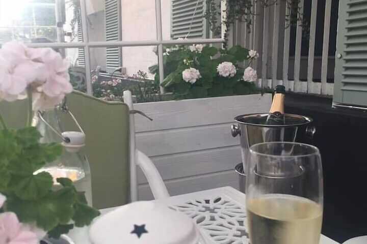 Dining 42 of 50