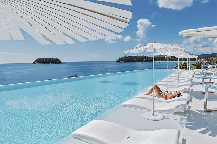 Sundeck 190 of 208