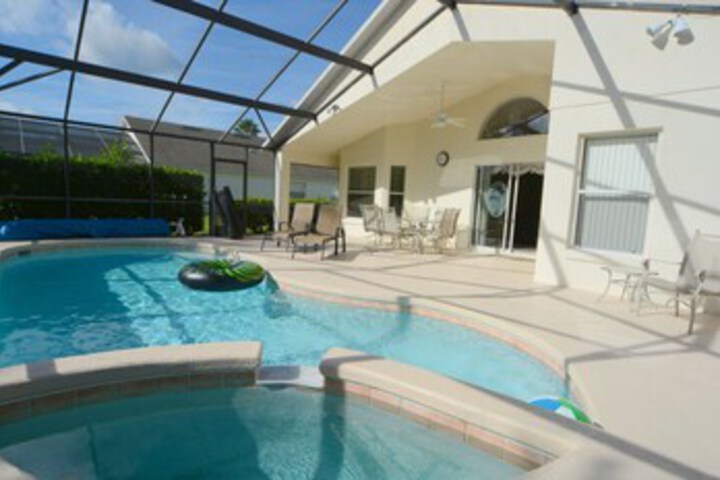 Pool 110 of 174