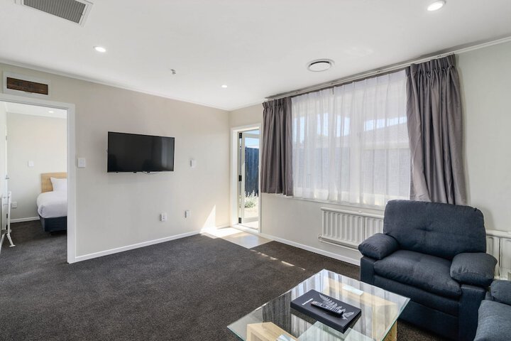 Room 21 of 32