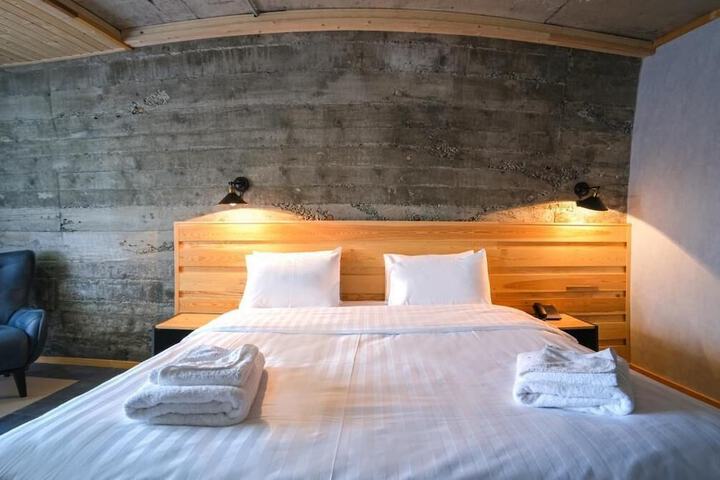 Room 4 of 45