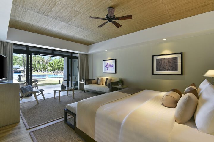 Room 6 of 37