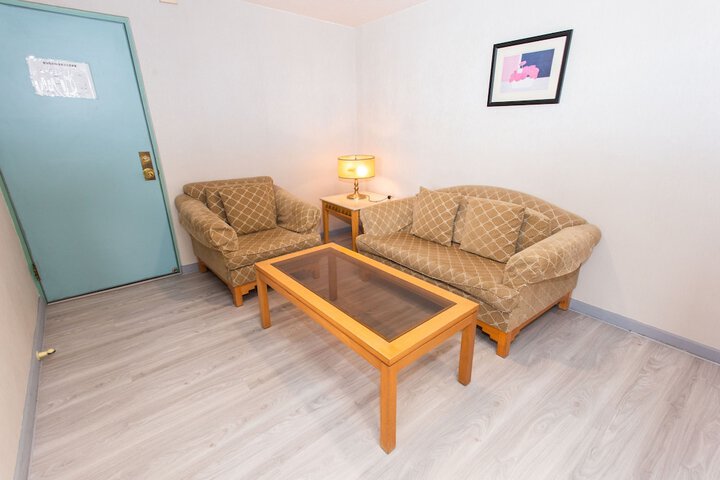 Room 19 of 30