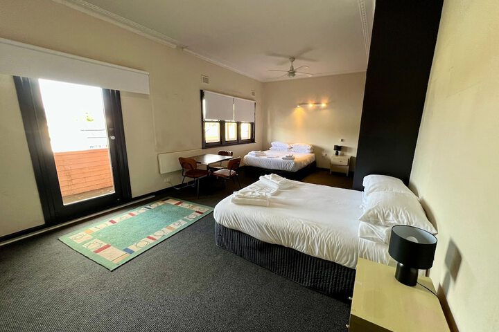 Room 8 of 18