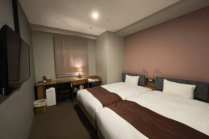 Room 17 of 75