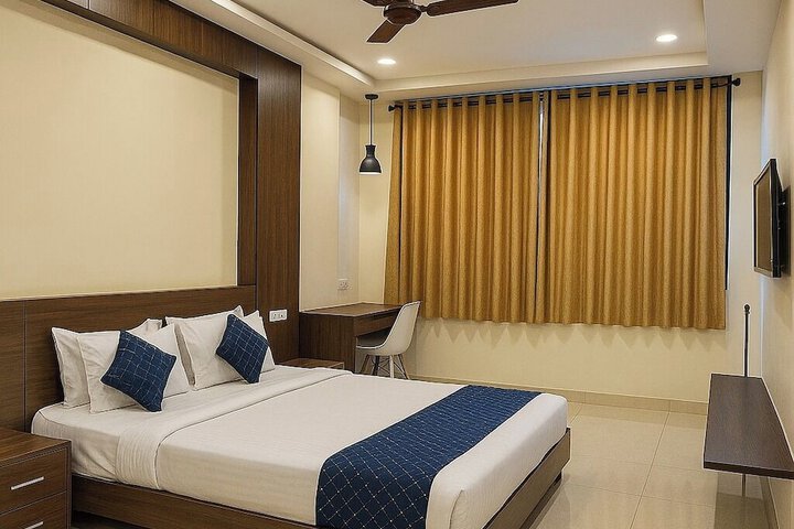 Room 4 of 25