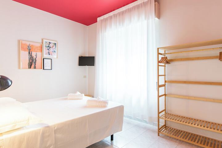 Room 50 of 148
