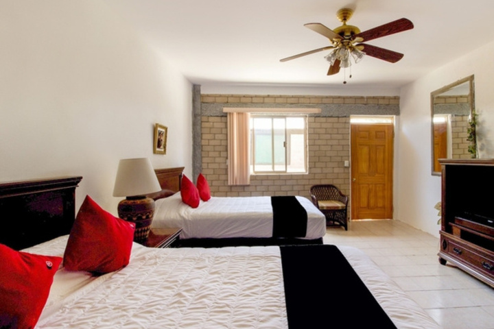 Room 5 of 12